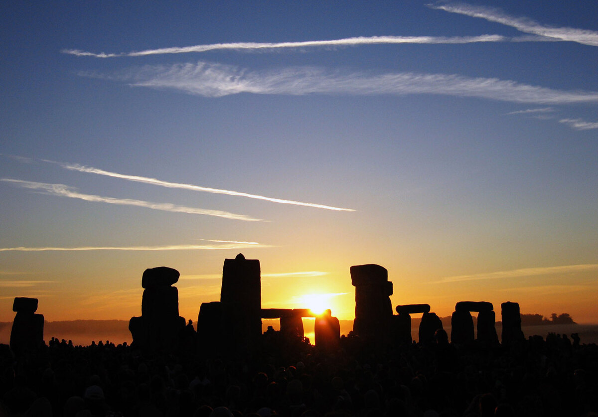 Le cercle de pierres de Stonehenge sur la plaine de Salisbury
