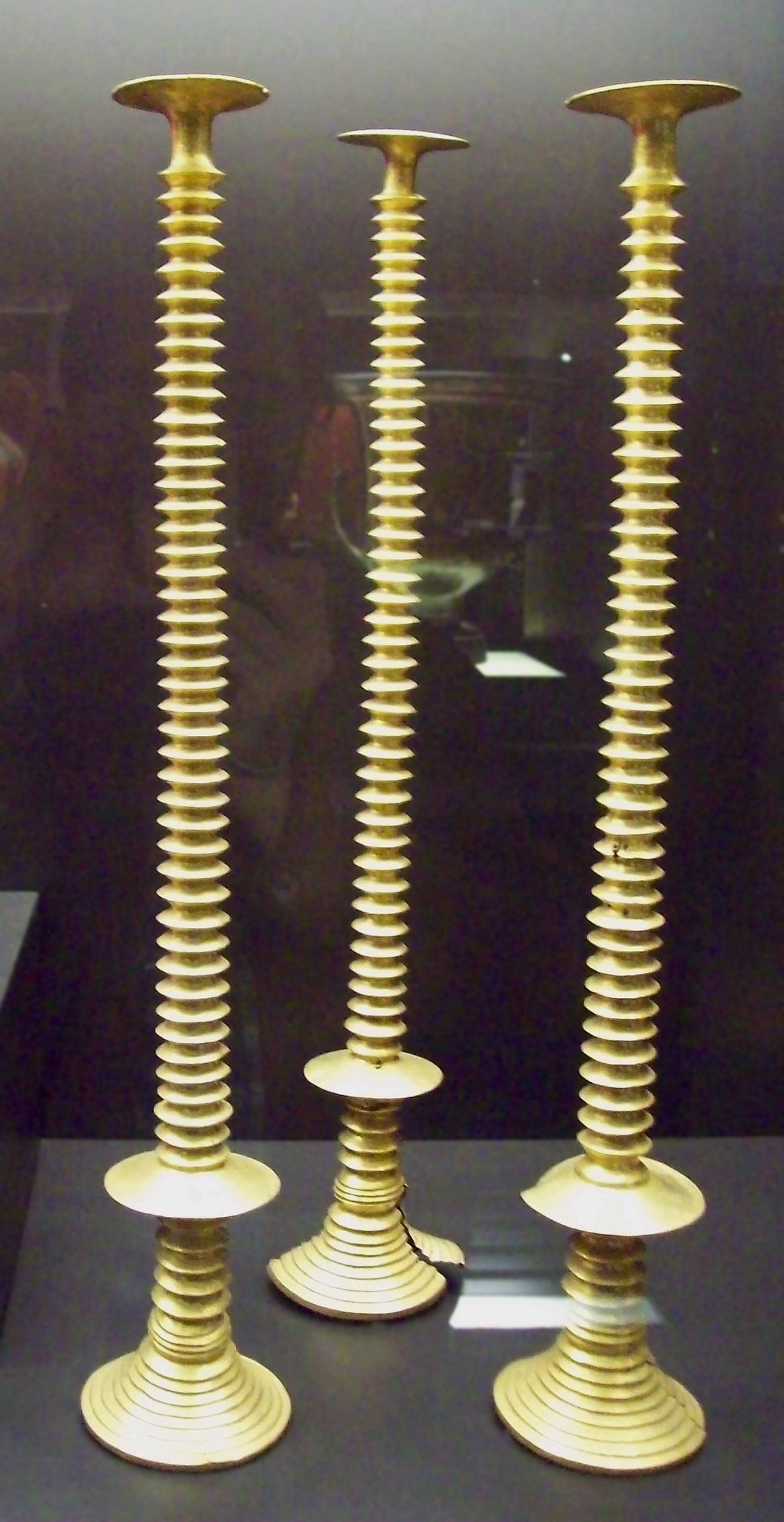 Candelabres Lebrija Tartessos objets luxe echanges commerciaux