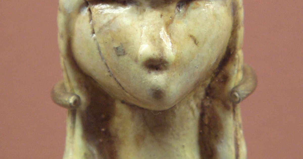The Venus of Brassempouy, a mammoth ivory statuette 25,000 years old