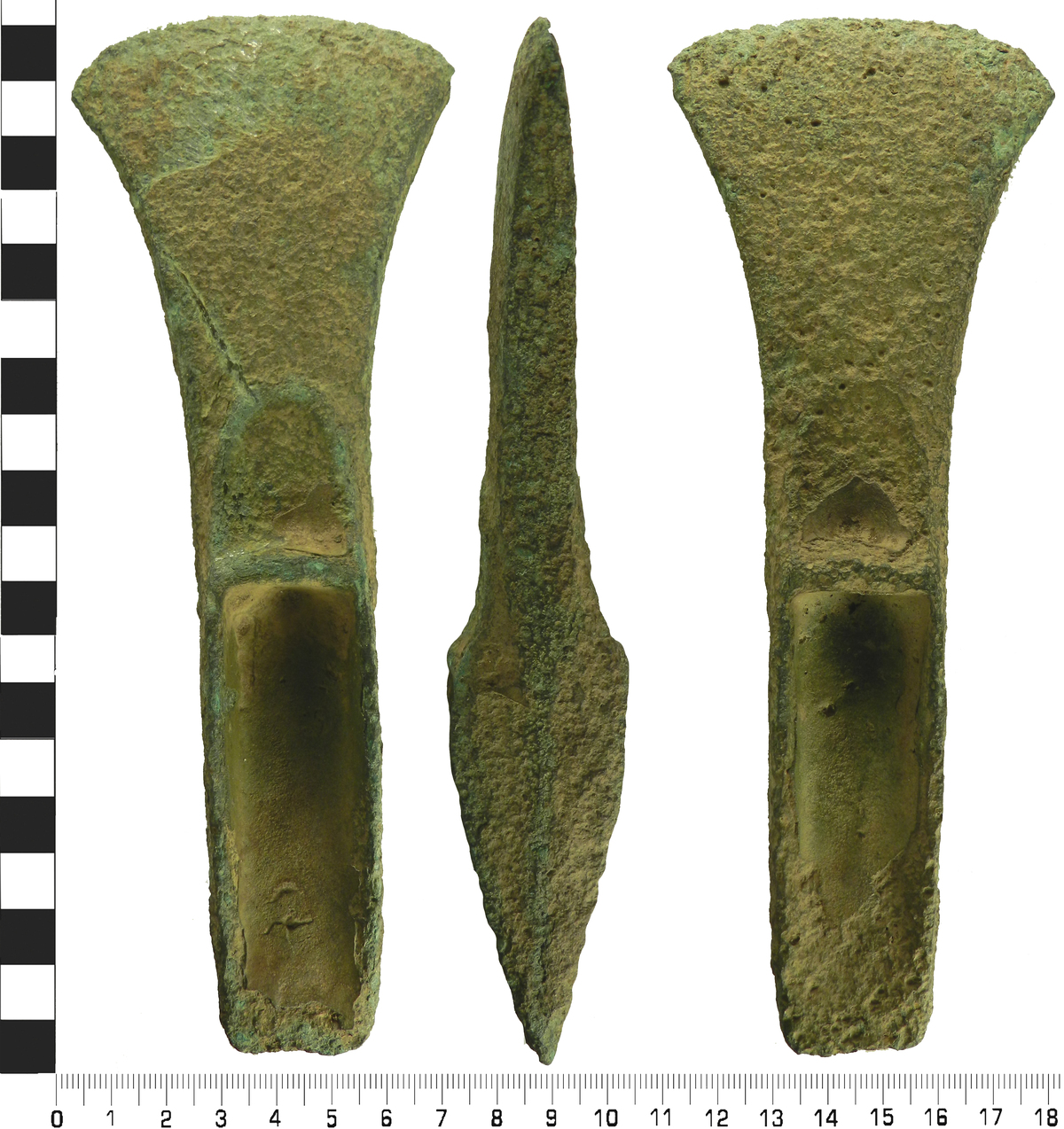 Palstave-type bronze axes from the Bronze Age