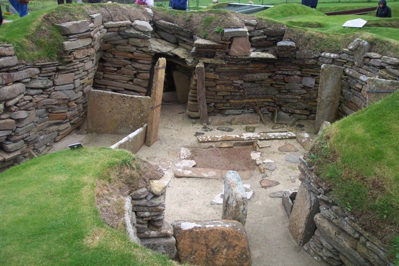 Le village néolithique de Skara Brae en Écosse, vue intérieure