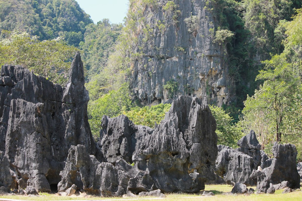 Grottes prehistoriques de Leang-Leang a Sulawesi, Indonesie