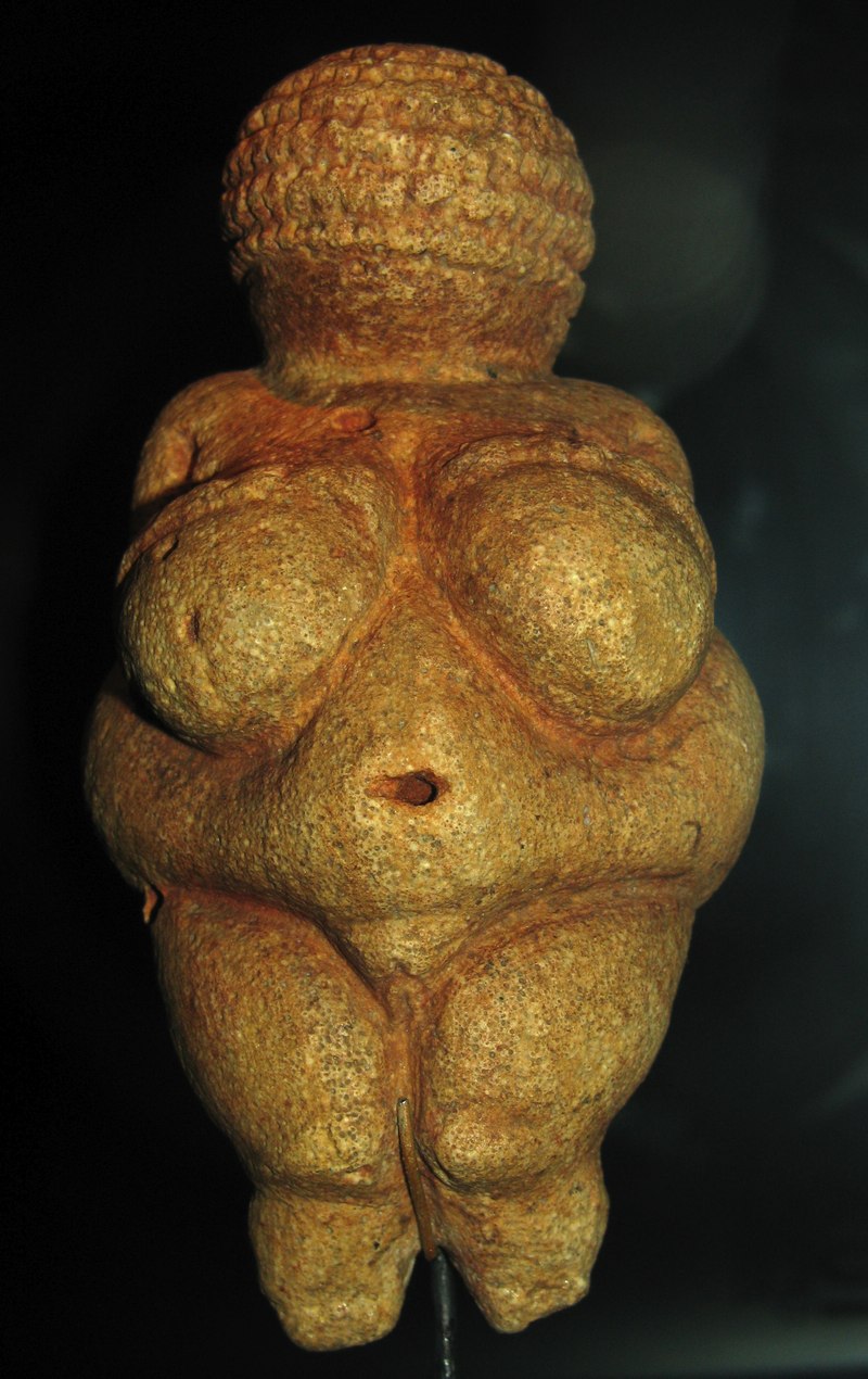 Vénus de Willendorf, statuette féminine gravettienne, 30 000 ans avant le présent