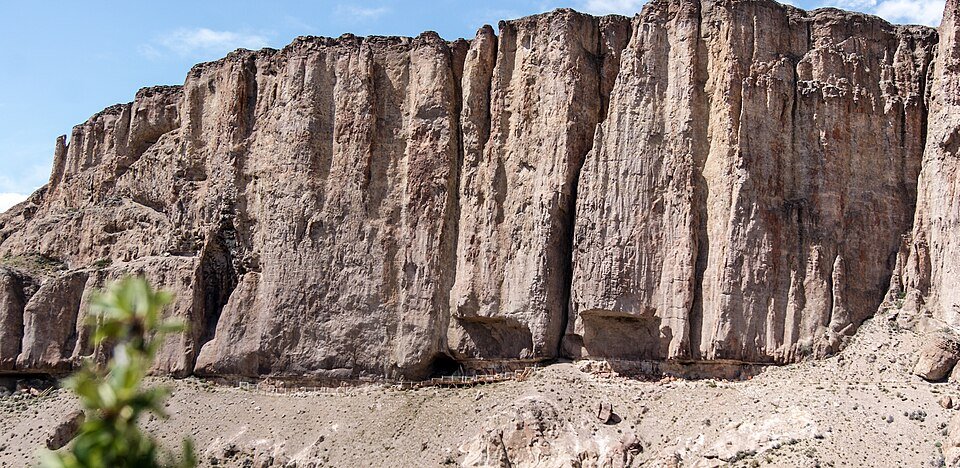 Mains en negatif de la Cueva de las Manos, Argentine, exemple de signes prehistoriques