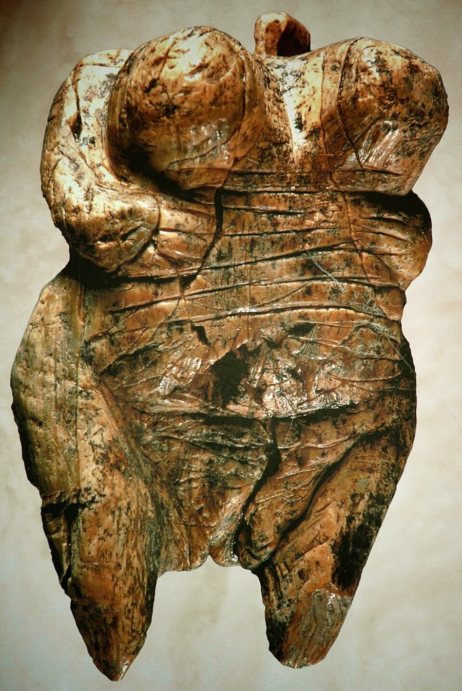 Venus de Hohle Fels, plus ancienne figurine connue, Allemagne