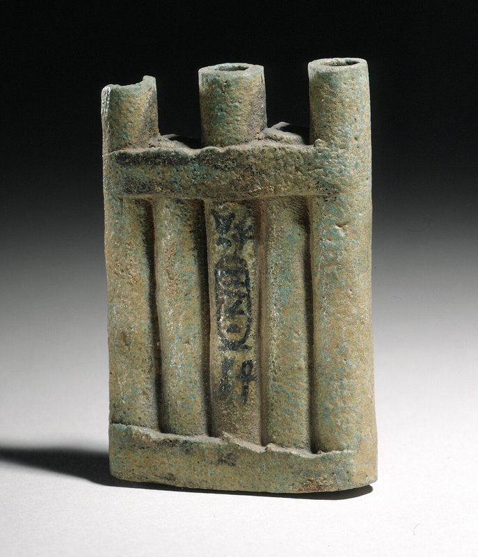 Récipient à khôl en albâtre, Égypte ancienne, Nouvel Empire