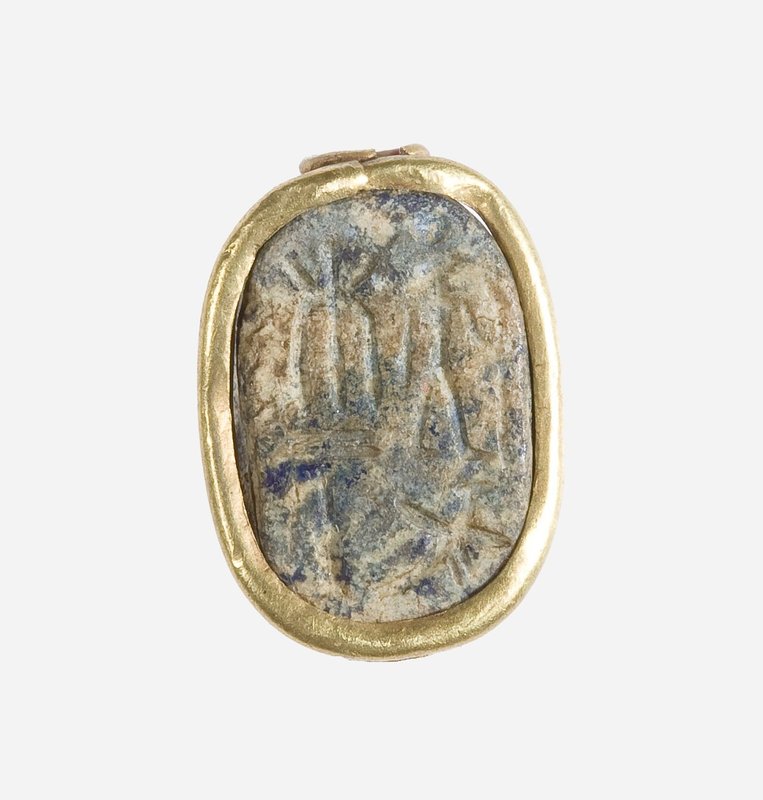 Scarabée en or, Égypte ancienne, collection Met Museum