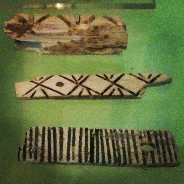 Incrustations d’ivoire de la tombe du roi Anedjib